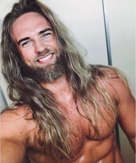 长发|一群喜欢留长发的男生各种po自拍，有些居然性感又妩媚啊！