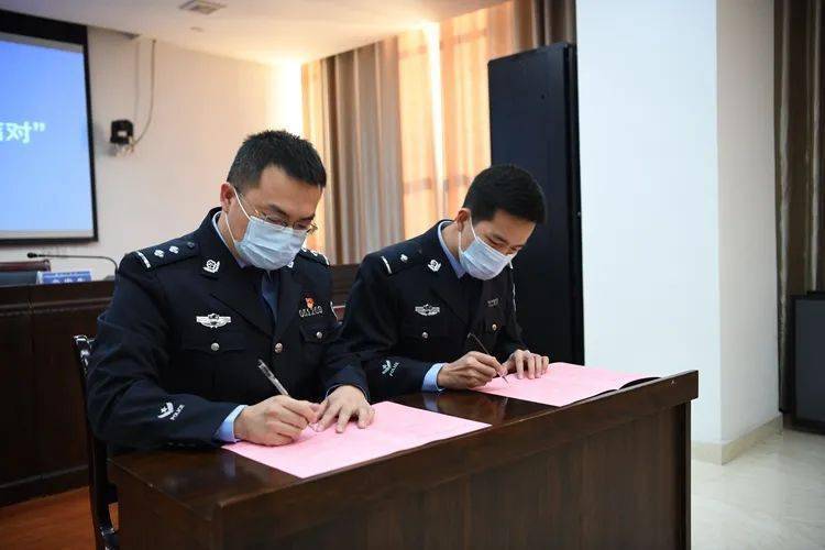 时效性,创新教育训练模式,11月12日下午,新余市公安局渝水分局举行新