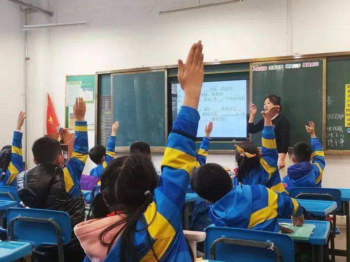 九宫格猜成语_生日九宫格图片