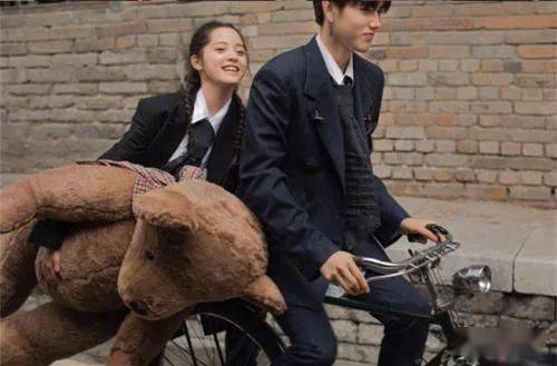 The|【2020.11.15】喻言道歉以后资源会恢复？为什么鞠婧祎不分享口红？说说富大龙？明星的房车？欧阳娜娜和陈飞宇现在？