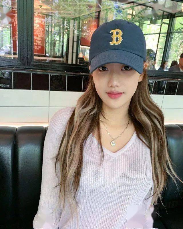 hit|换look啦！今年秋冬发型流行咩造型？BLACKPINK嘅挂耳烫依然咁hit！