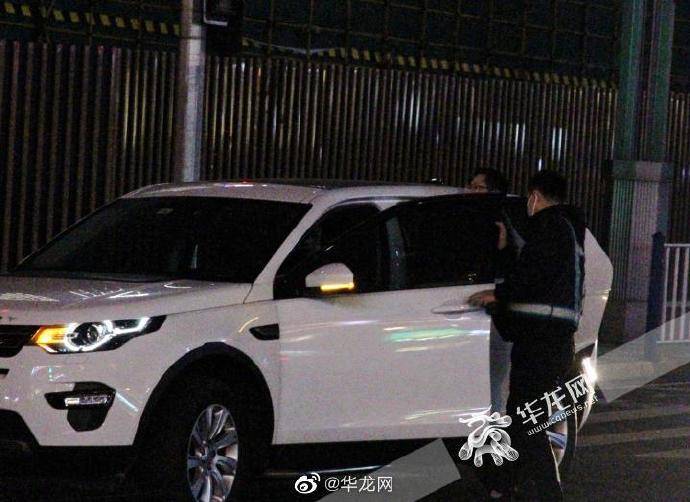 四分半|深夜,豪车里的酒后人生_手机搜狐网