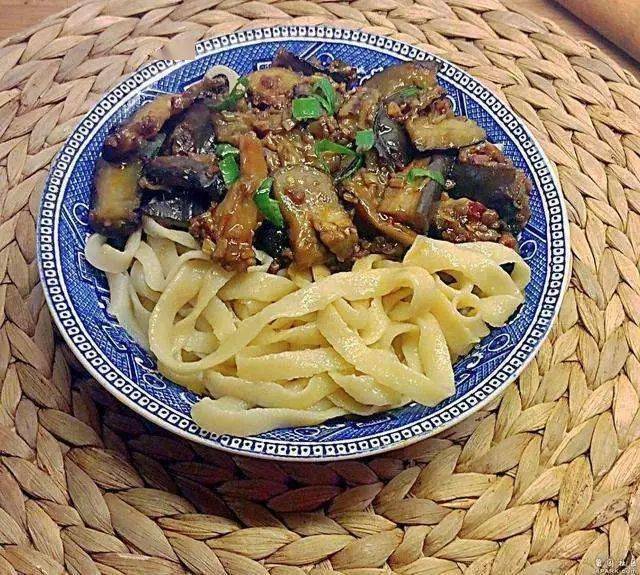 茄子煮面 2ee257e54526466a90c68451f45e7b55.jpeg
