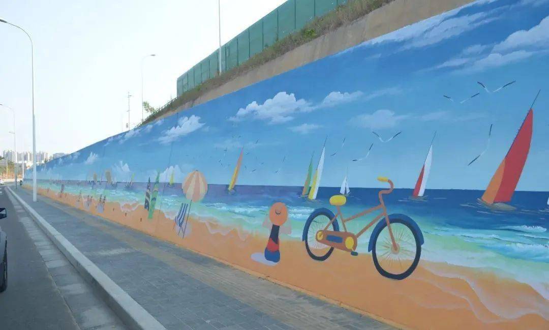 该段道路的墙体彩绘已于11月初完工.