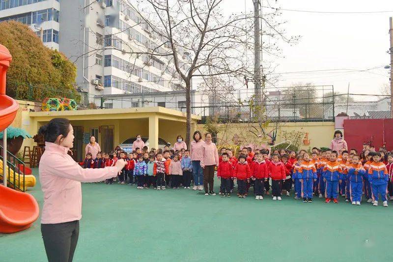 太原市育红幼儿园|"爱清洁,讲卫生"升国旗晨会活动