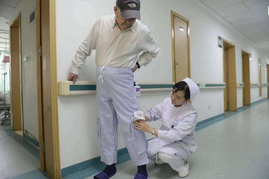 这个护士好暖心,设计的"病员裤"患者连连叫好!