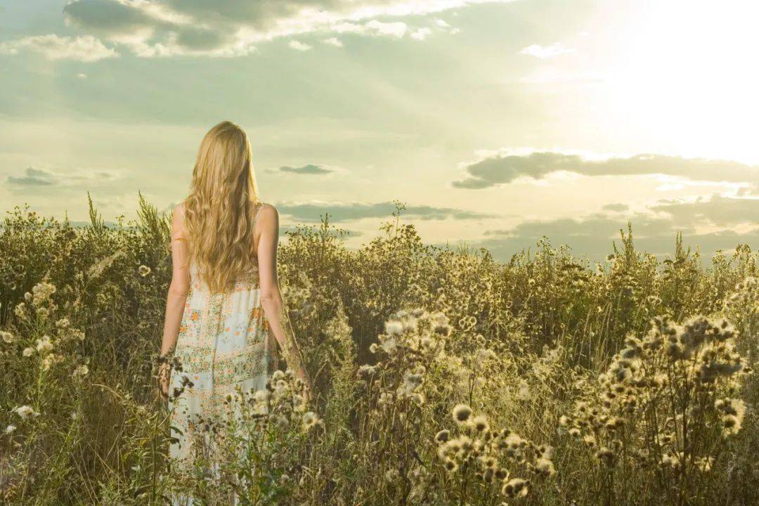 哥哥|小姨独身一辈子，她们之间的故事像个谜妈妈去世后