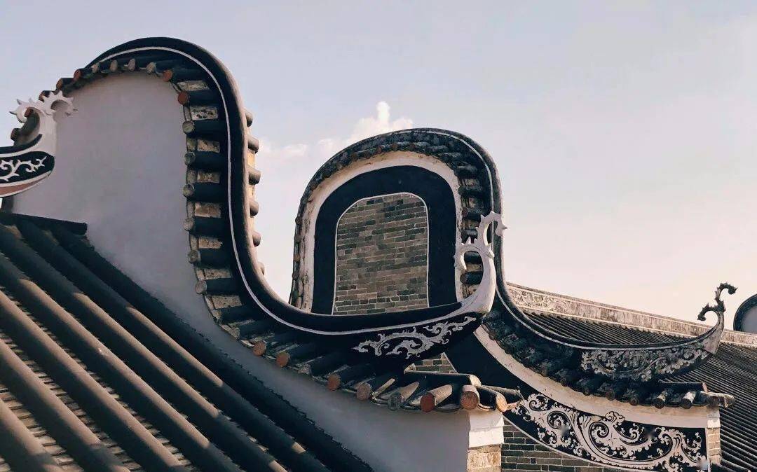 岭南建筑蜗耳墙的再构造本案项目位于凤城清城区,道胜设计通过对凤城