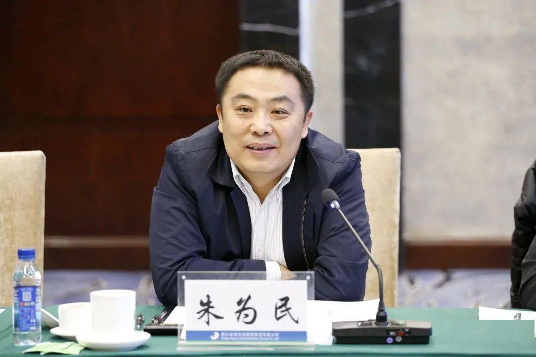 民航华北局副局长朱为民一行到鄂尔多斯机场督导检查安全生产工作