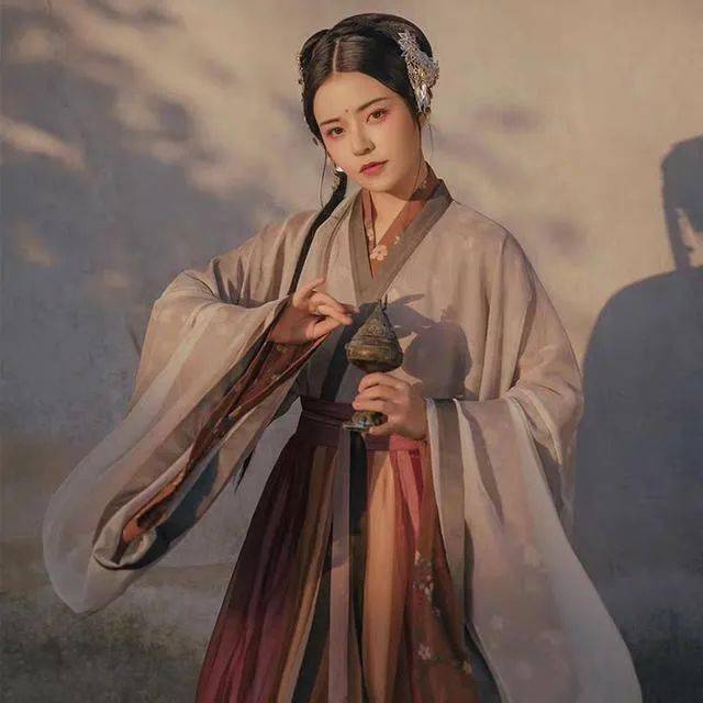 顶端|谁站在汉服圈鄙视链的最顶端？