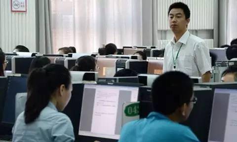 作文|40秒改一篇高考作文! 阅卷老师到底在看什么?