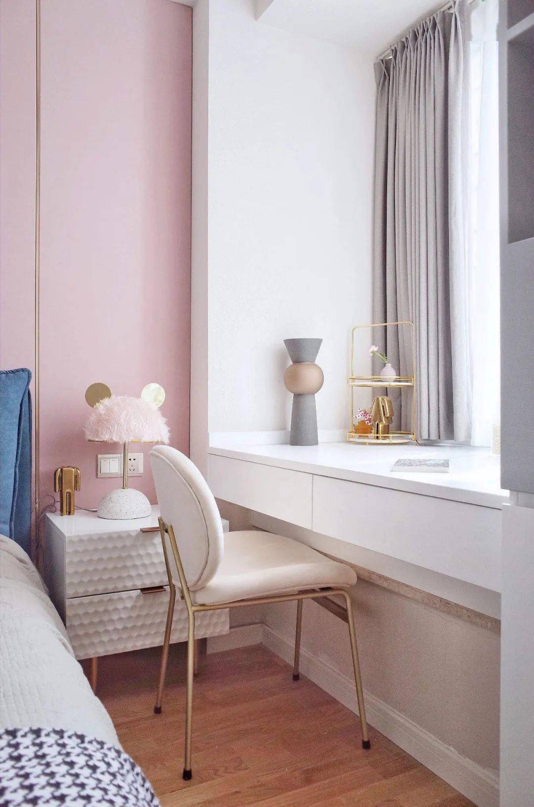 飘窗改造最好的方案书桌 001623b82a834f6eb8fe1e0738bed13c.jpeg