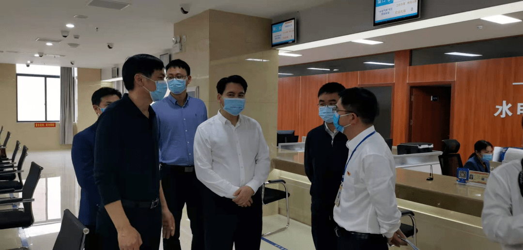 市委常委,副市长彭强,市人民政府党组成员,副秘书长刘自国,市大数据