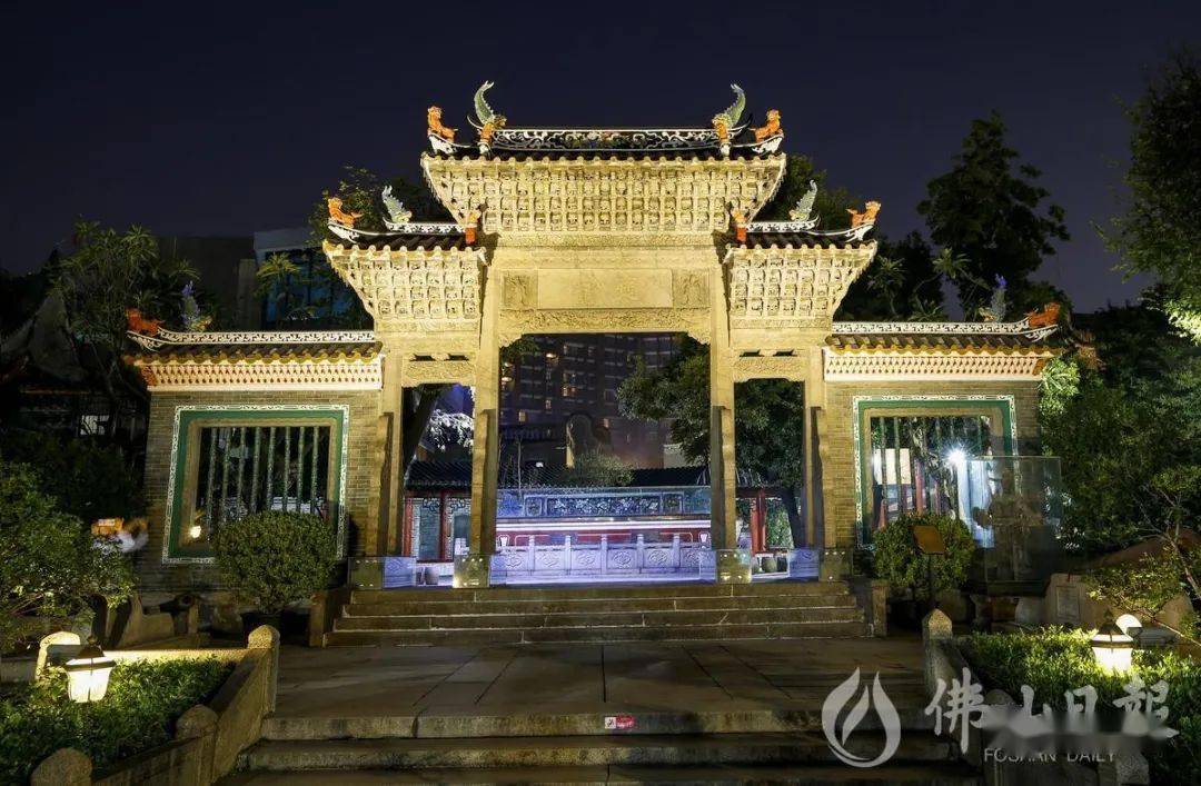 "你好佛山"主题,铜质收藏作品:《祖庙夜景》(组图01)./成欲晓 摄