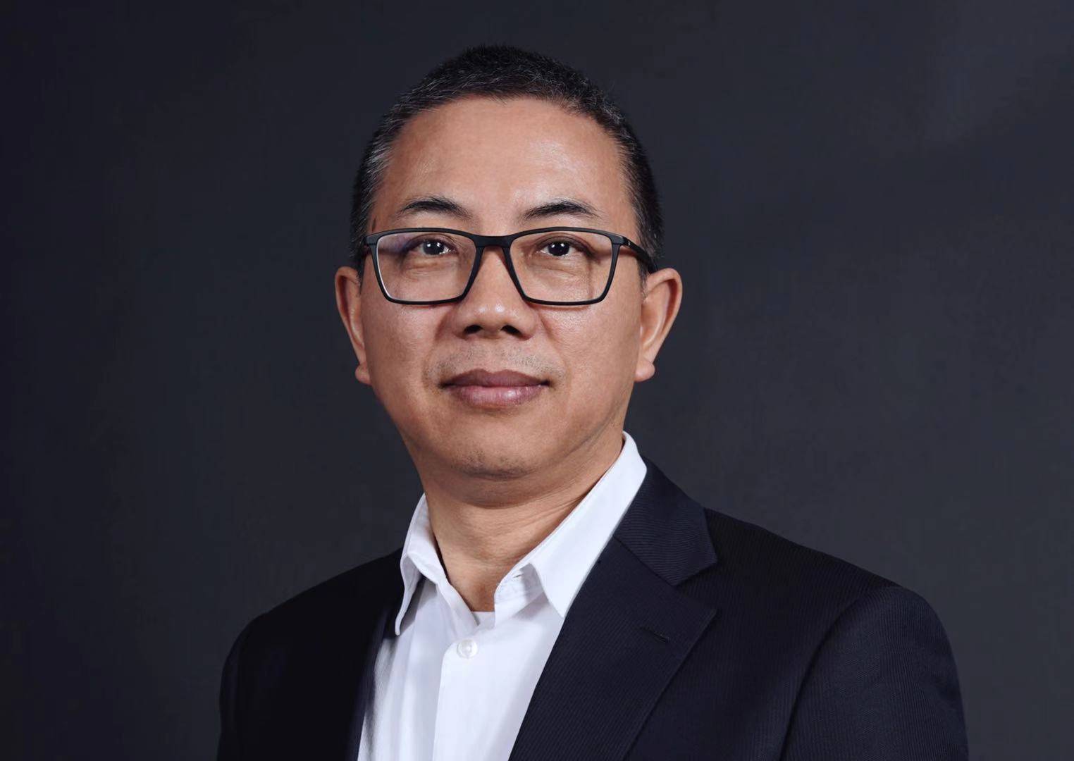 对话彭文生：经济复苏大方向不会变，但要警惕