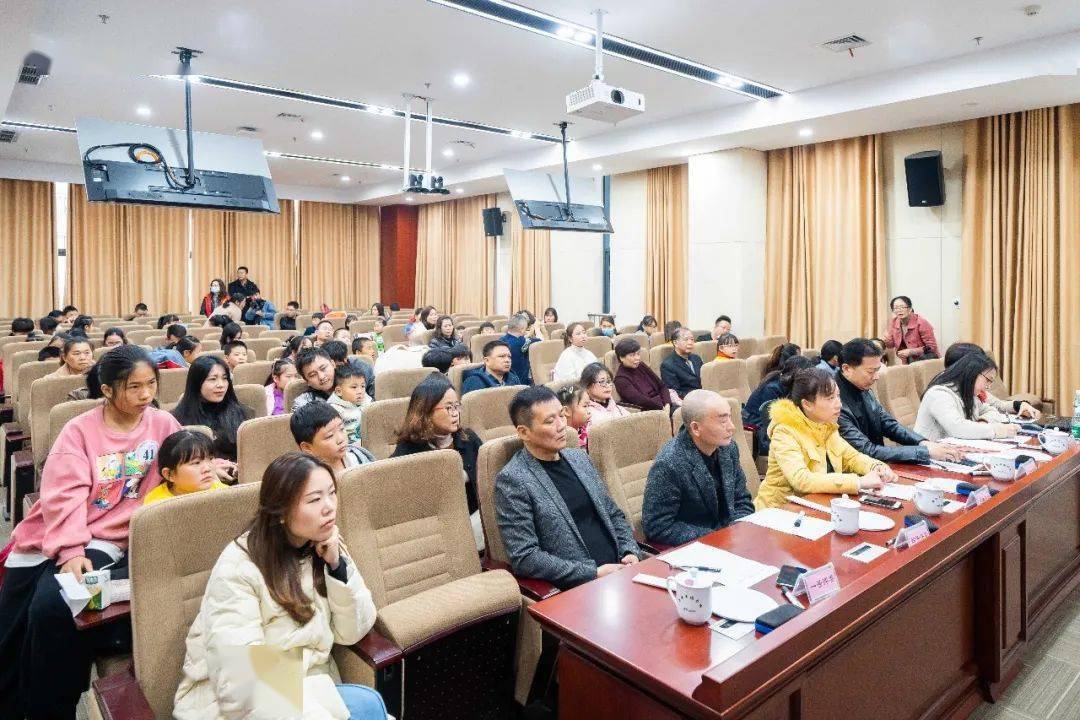 兹事什么什么成语_成语故事图片(3)