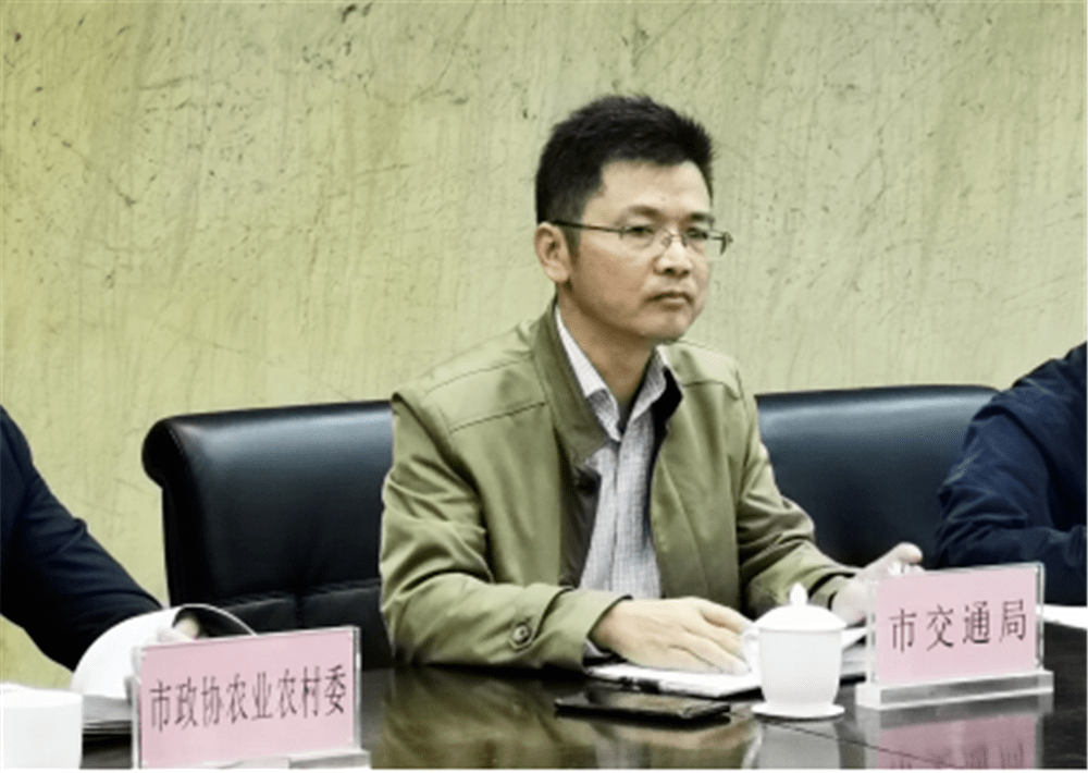 展开剩余54%会上,市交通运输局局长徐德忠代表治堵办回顾了今年城市