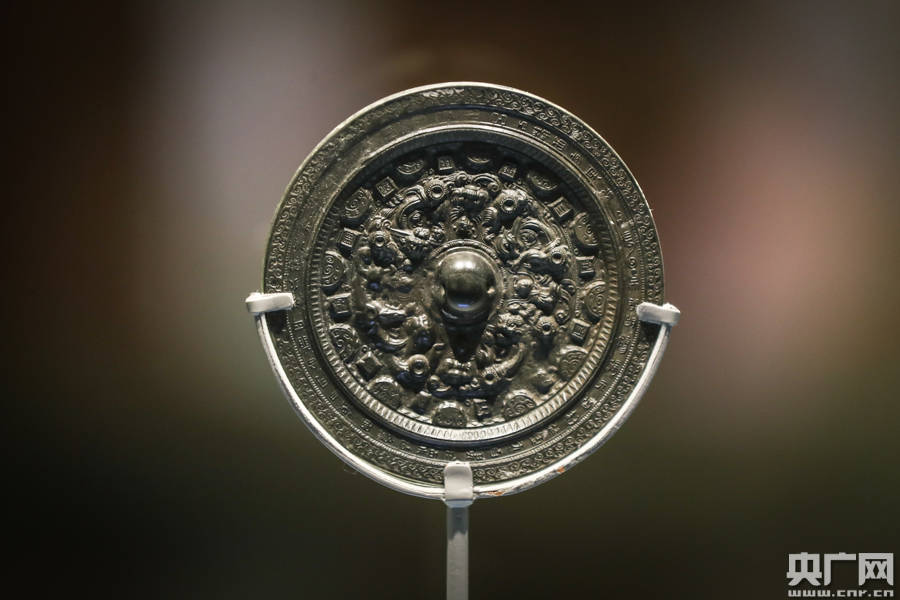 组图|260余件展品亮相中国古代铜镜文化展