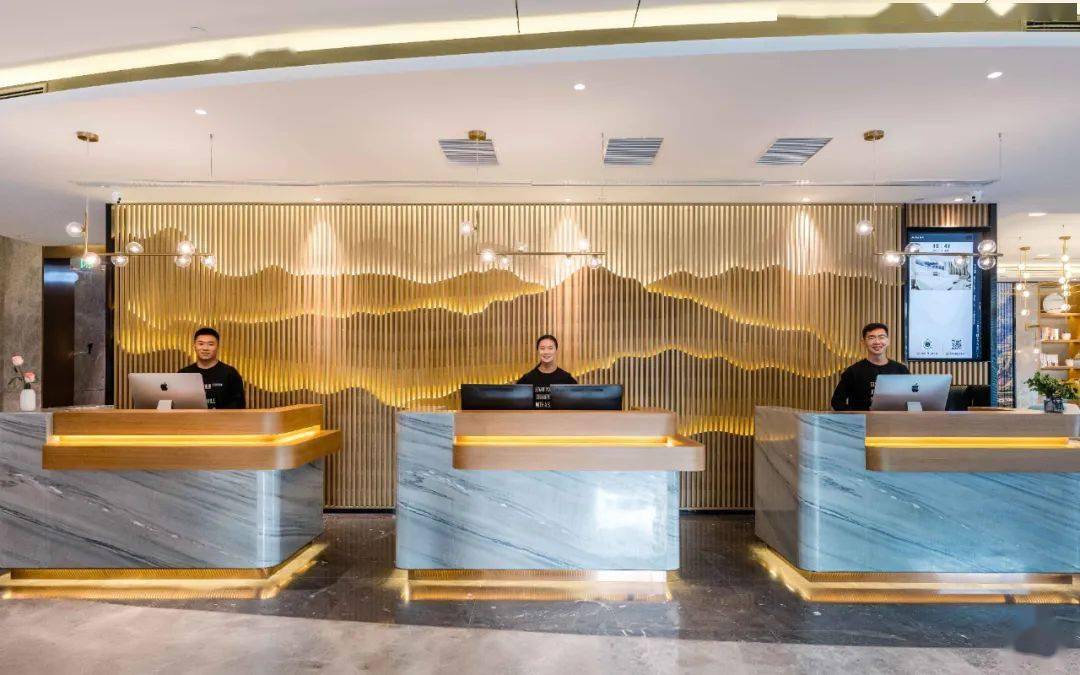 上海宝山侬好啊新店开业上海宝山殷高西路地铁站亚朵酒店