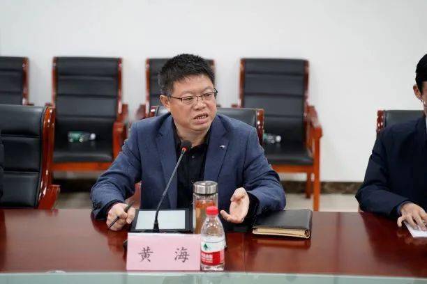 市城投集团公司召开基层党建工作座谈会