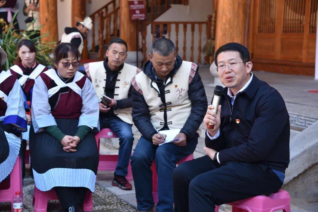 面对面宣讲,心贴心交流,省委宣讲团进社区宣讲十九届五中全会精神