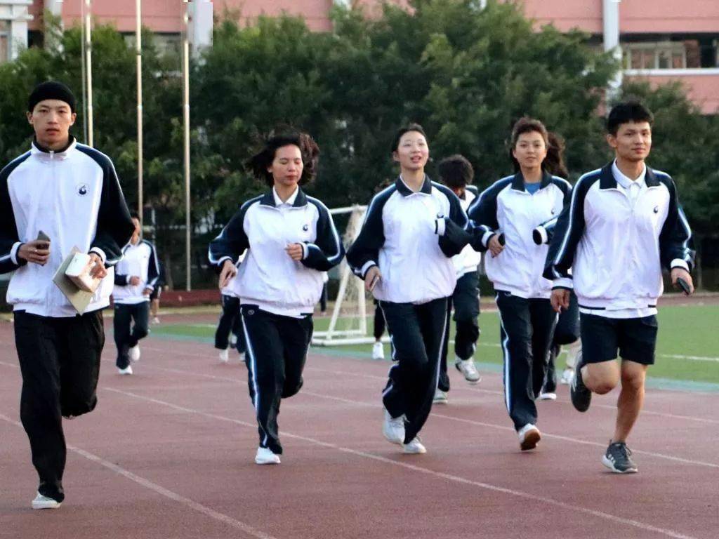 瑟瑟发抖广东这些高校还有跑步指标最高每学期120公里
