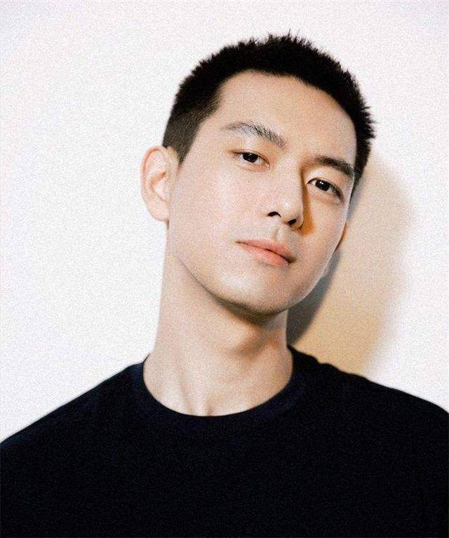 自己怎么染头发寸头 6e1dd8906d1e47f1a609fc87b85e865b.jpeg