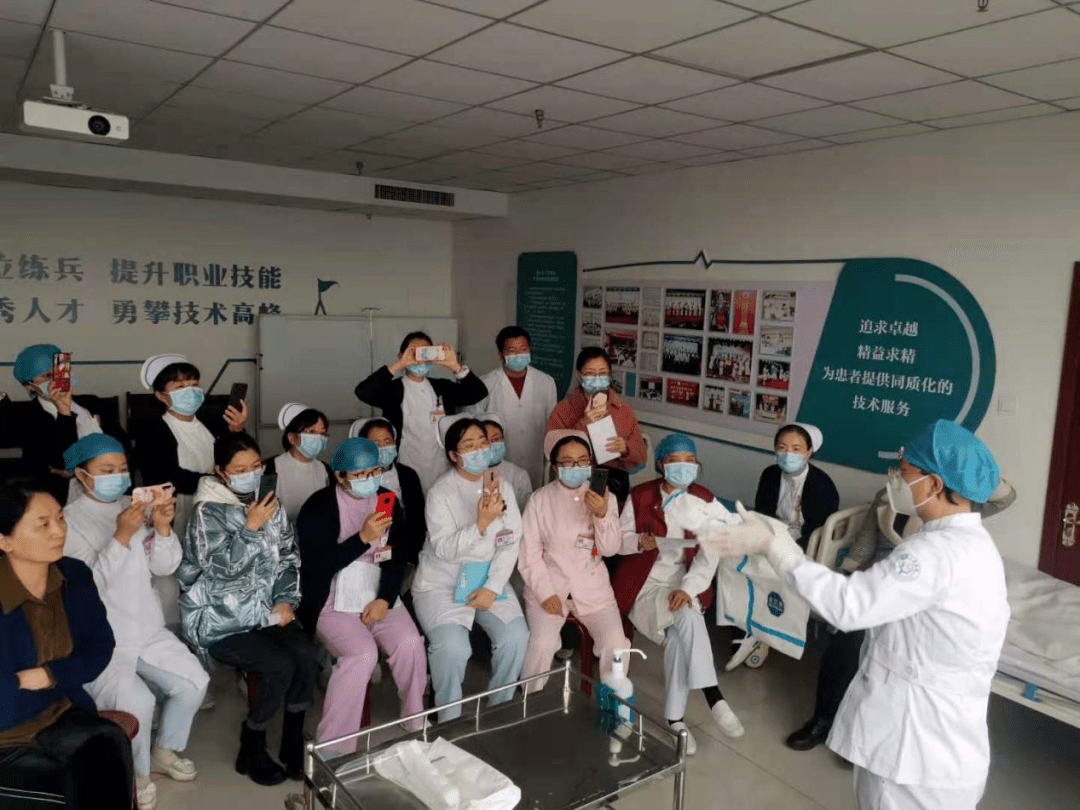 再培训巩固| |孝义市人民医院开展新一轮咽拭子标本采集实训考核