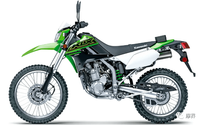 川崎klx300是替代老款klx250的新车型,它的定位是林道车,可以给骑手