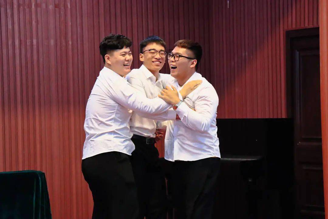 大合唱猜一成语_黄河大合唱