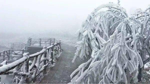 川河盖初雪降临,你的朋友圈被"霸屏"了吗?_秀山