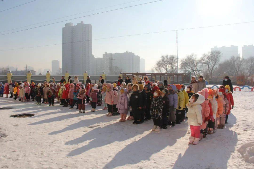 三幼活动之声我们在国旗下幸福成长系列活动阿城区第三幼儿园开展学习