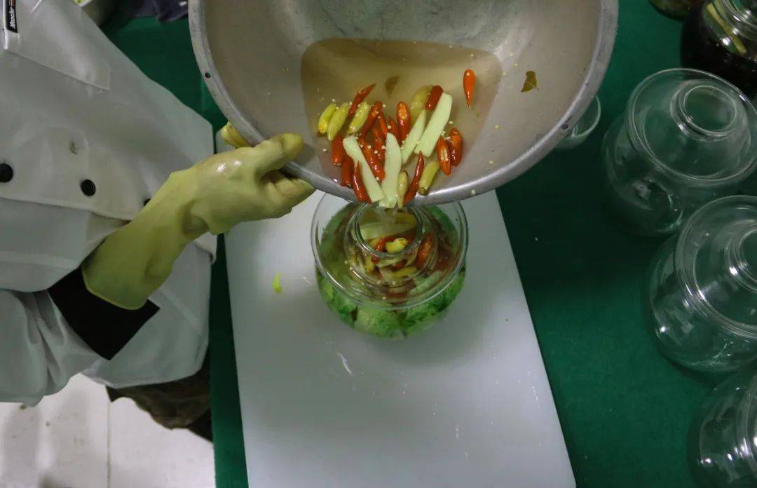 怎样做泡菜不坏坛 df0302a3e0e5476bb7ea1f8d383c0fce.jpeg