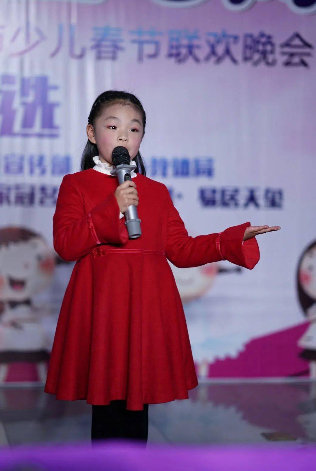 少儿春晚主持人紧缺,虚位以待,赶快来报名吧!
