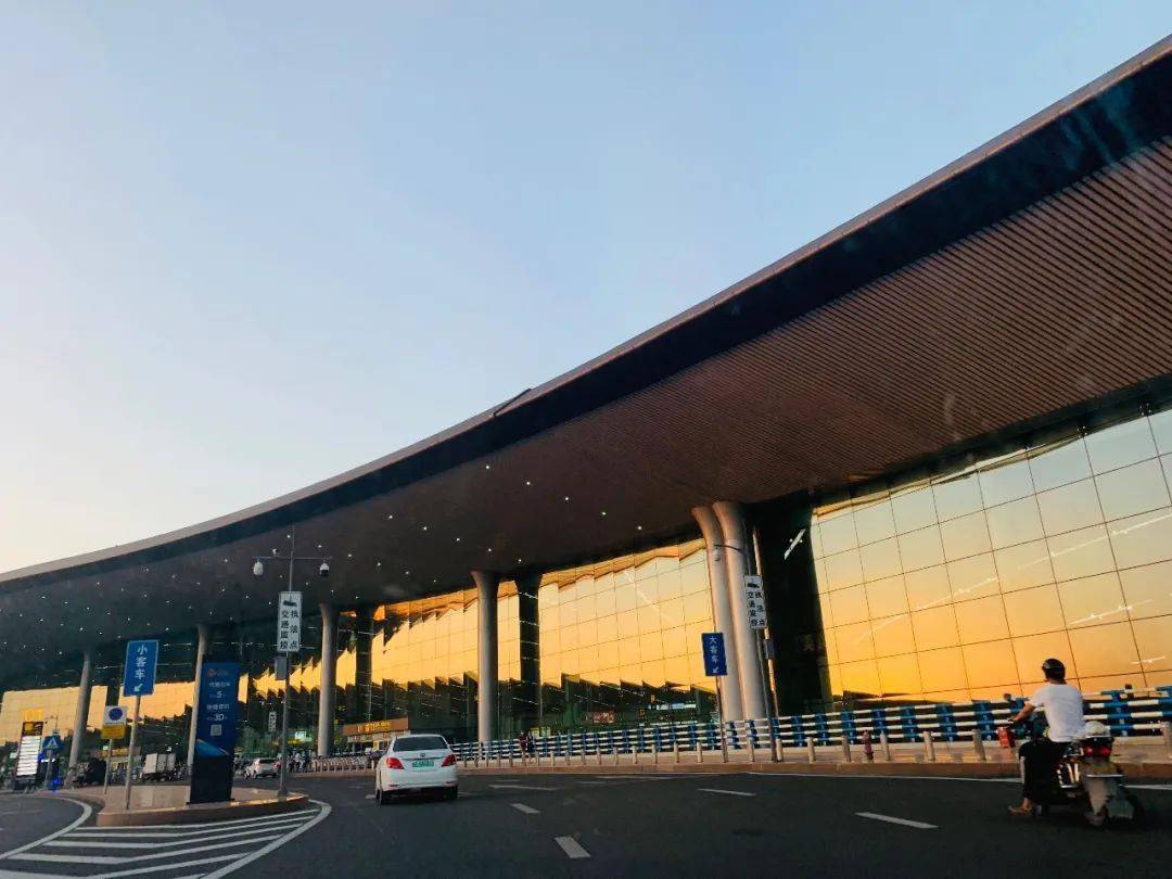 2019年,重庆江北国际机场旅客吞吐量4479万人,单日航班起降突破1000
