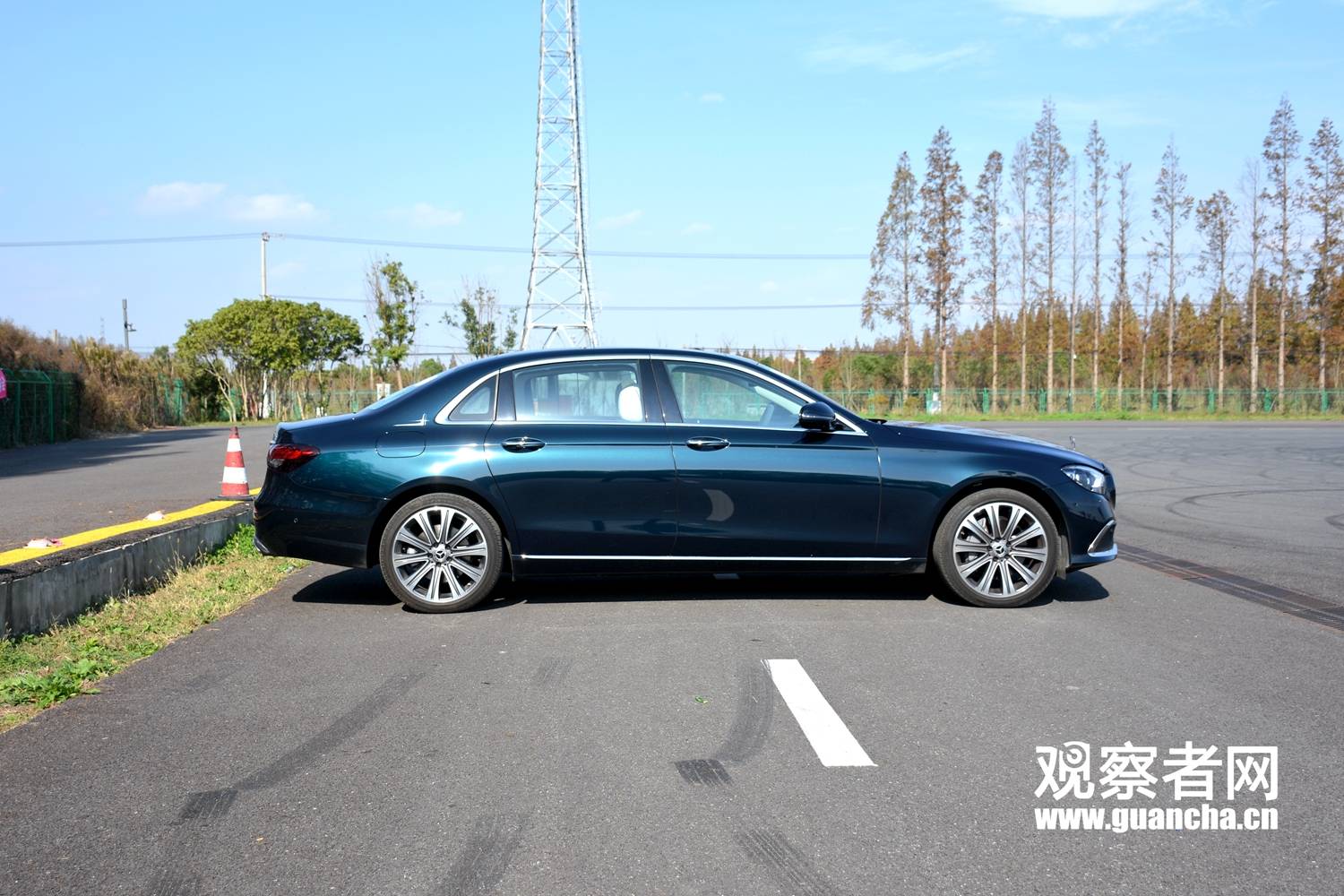 试驾奔驰e350l 4matic:绩优生的正常发挥