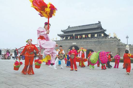 安徽寿县以民俗表演宣传古城保护