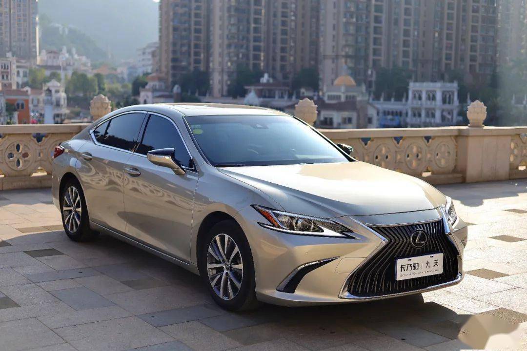 雷克萨斯es是lexus雷克萨斯历史上最成功,销量最高的车型之一.