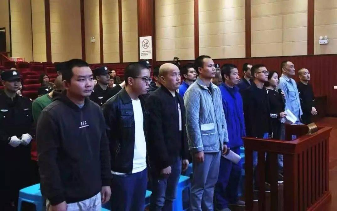 兴义首例套路贷1155人受害黑老大获刑25年