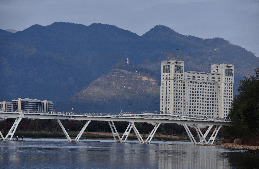 【印●象】航拍大片! 天台始丰湖月桥雄姿亮相, 双虹跨两岸!