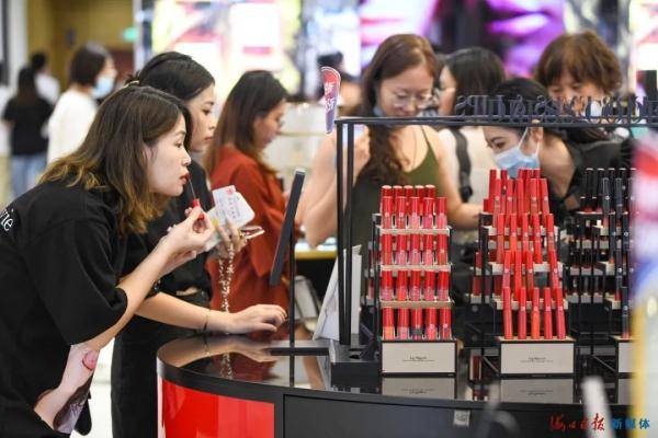 汽车消费补贴、家电拍卖节、免税年终盛典...海