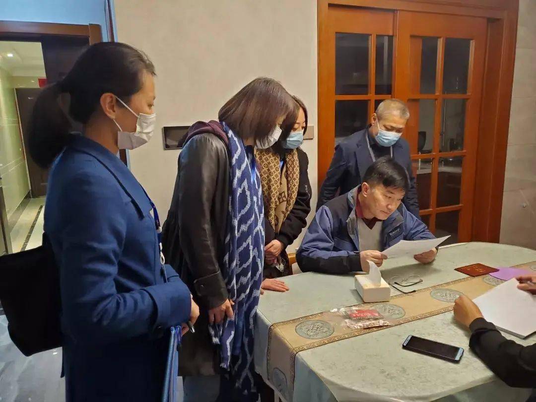 奇怪的姿势又增加了！：乐鱼体育(图68)