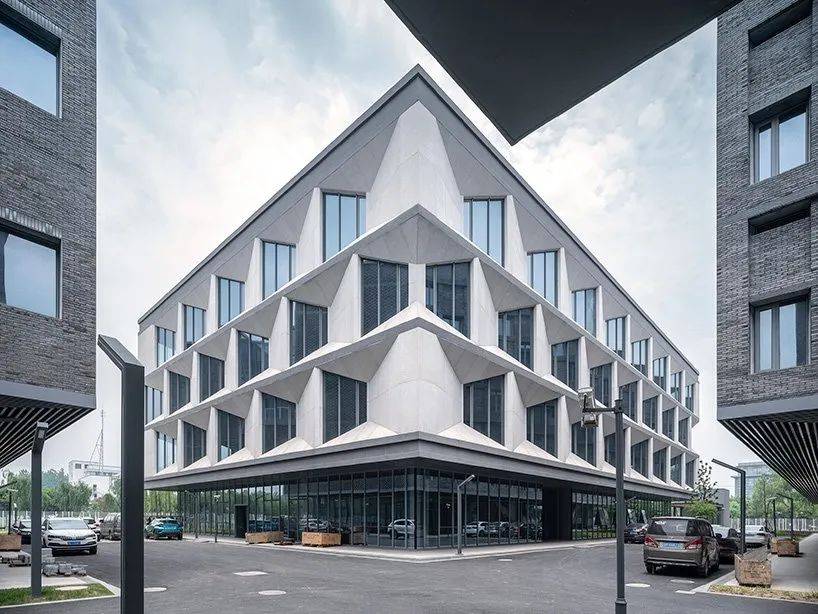 地点:中国,上海市,嘉定区,嘉定工业园区 建筑事务所:非常建筑 首席