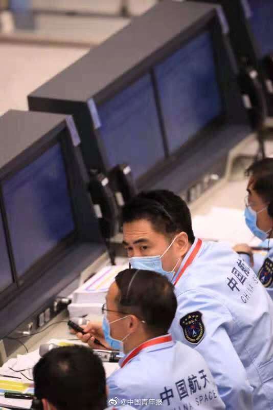 小时|满载“月壤”归故乡——嫦娥五号返回侧记