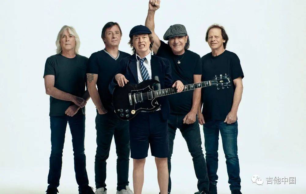 AC/DC吉他手：乐队最令人遗憾歌曲是一首慢板民谣作品_Angus