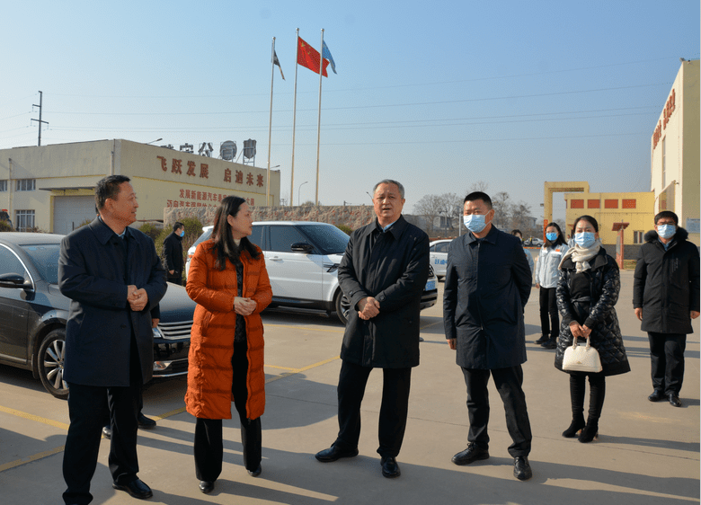 元氏县委书记郑巍,跃迪董事长吕洪涛对副市长黄劲一行的到来表示热烈