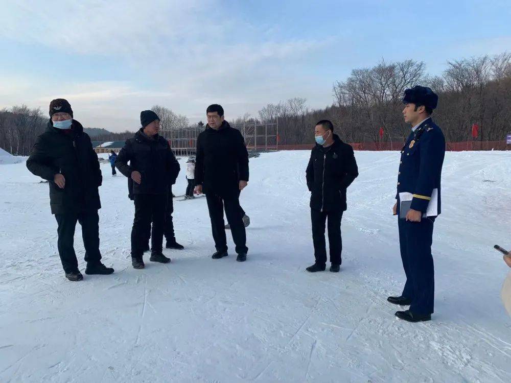 伊春支队金林区大队圆满完成第十届中国伊春森林冰雪欢乐季开幕式消防