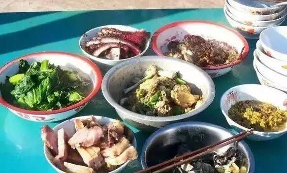 在家怎么腌制火腿 6605f81fc4d4427a8038f1aaa537e19b.jpeg