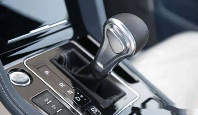 快速加速要猛踩油门吗 50edea03dee14c939104af9af5de63b4.jpeg