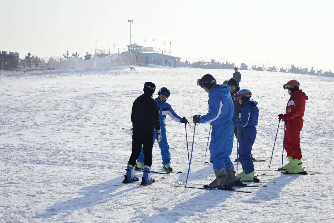 冬天来啦,一起去滑雪吧!(内有福利赠送)_雪场